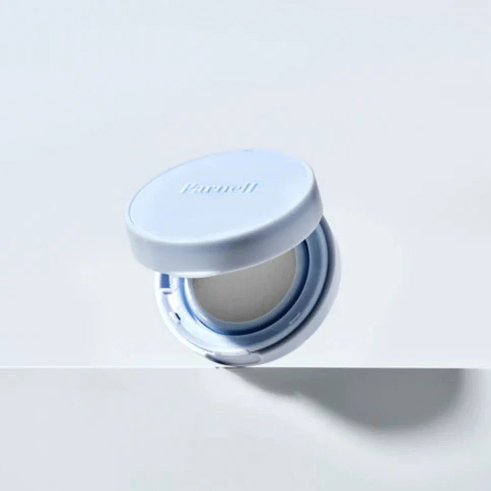Infused with glacial water and a biome complex, this cushion helps to hydrate, soothe, and protect the skin, making it perfect for those with oily or combination skin. 